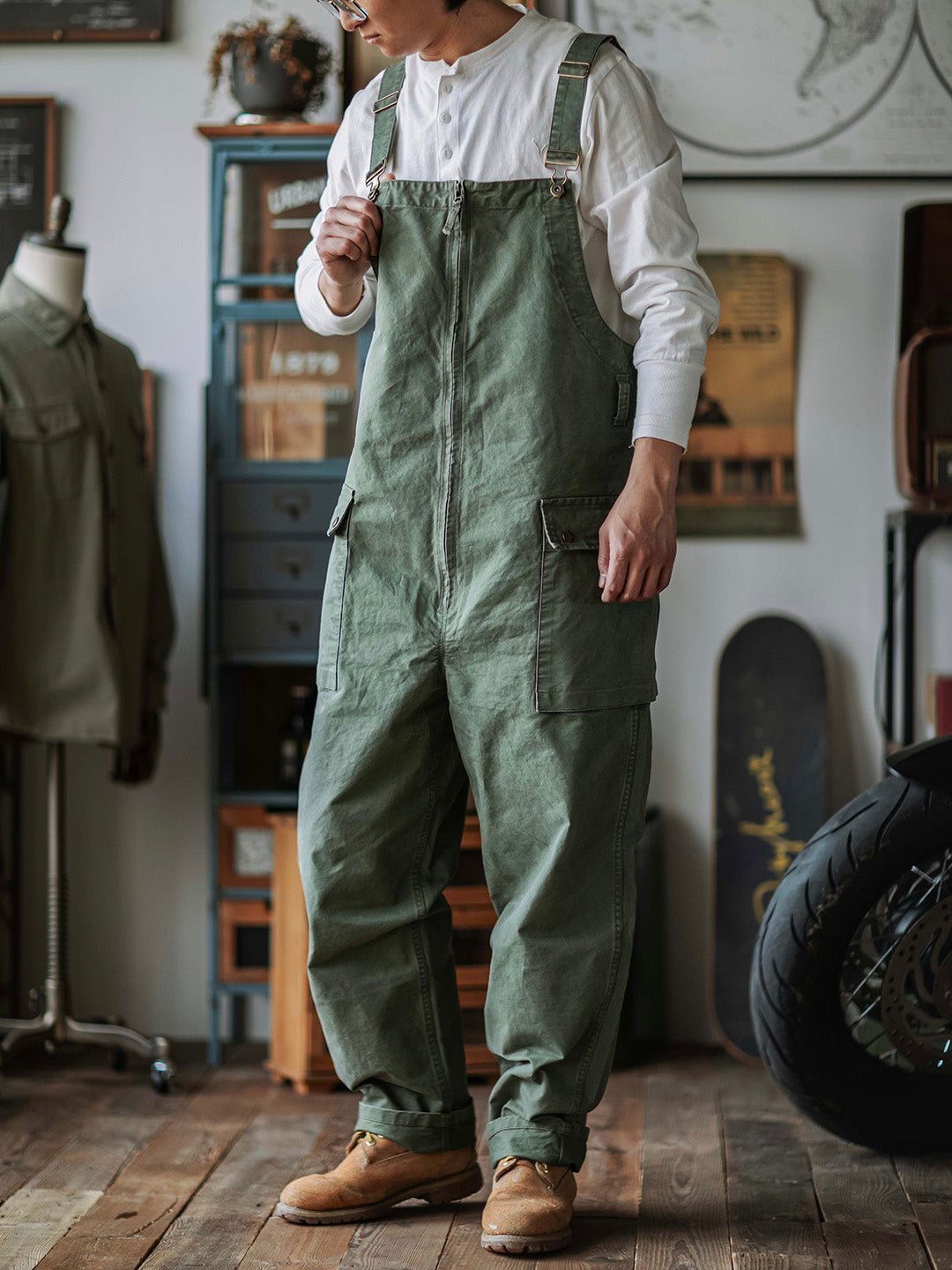 Herren-Latzhose mit Frontreißverschluss
