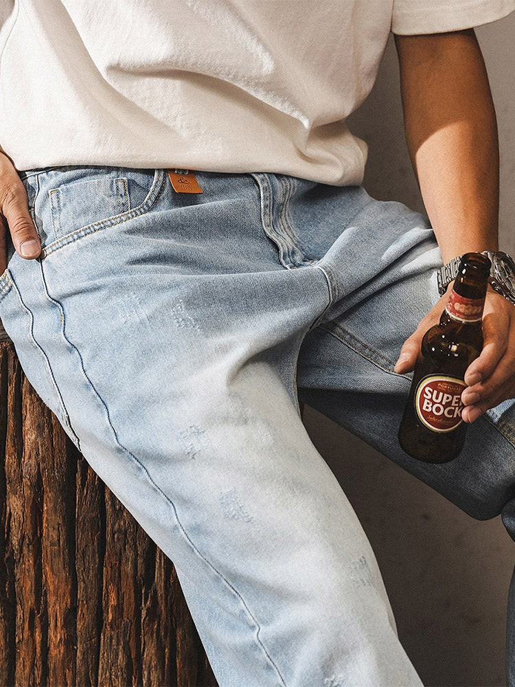 Jeans da uomo con lavaggio delicato e dettagli in stile vintage