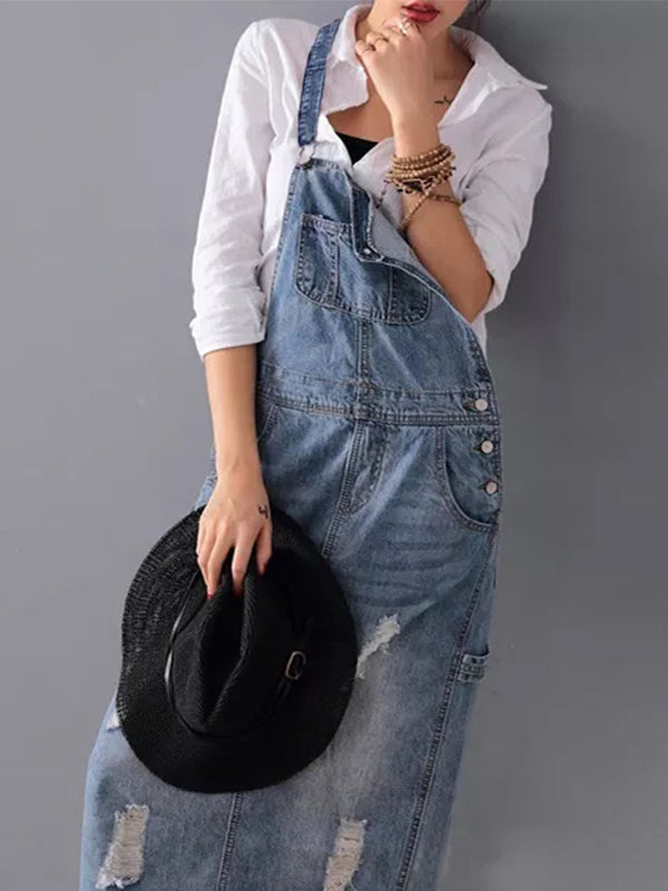 Latzkleid aus Distressed-Jeansstoff mit Schlitz hinten