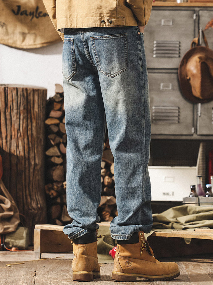 Jean pour homme style rétro, coupe ample et délavage authentique