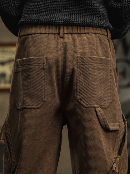 Lässige Herren-Cargohose aus Cord mit Zierriemen