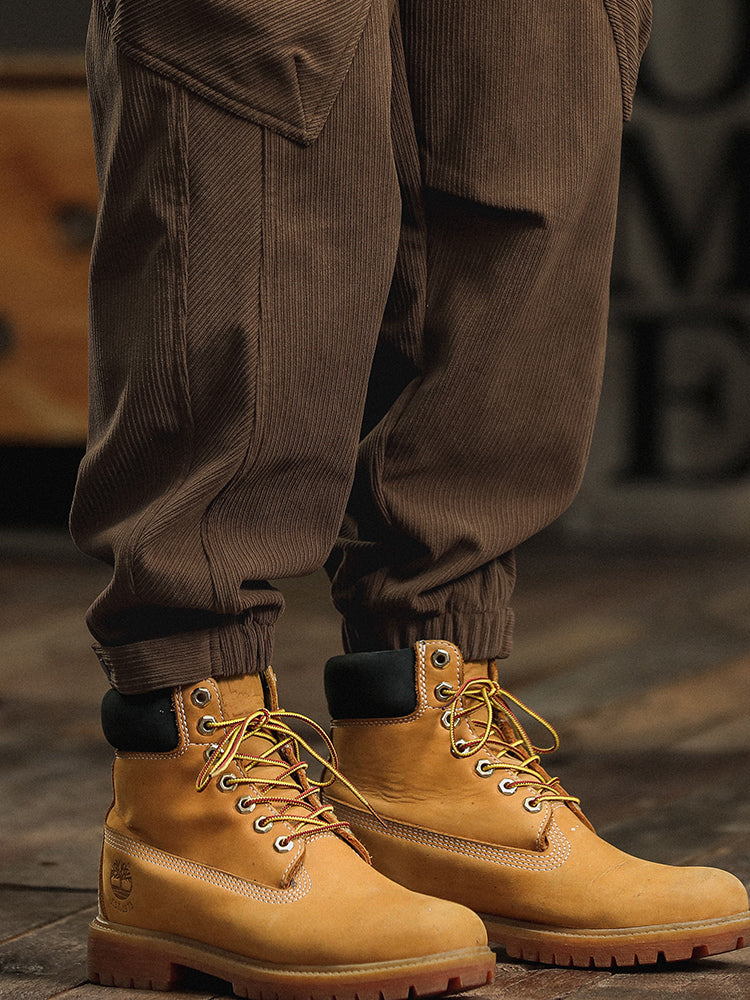 Lässige Herren-Cargohose aus Cord mit Zierriemen