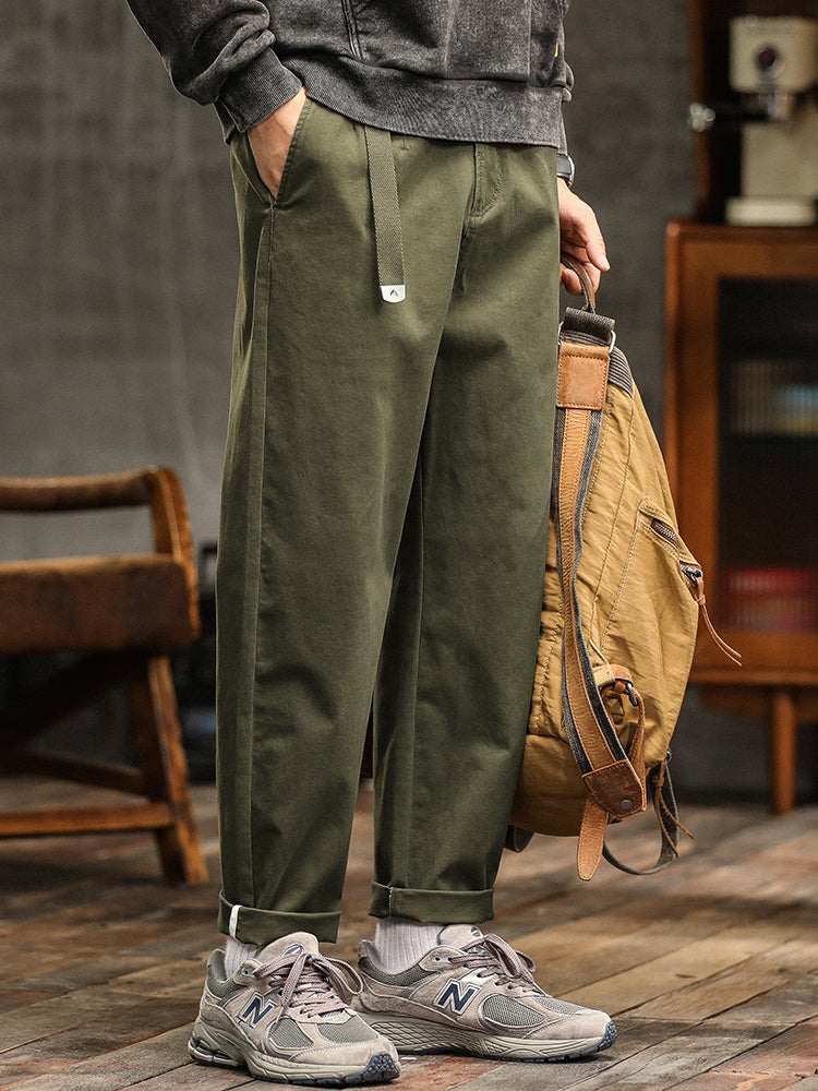 Pantalones chinos plisados ​​de corte relajado para hombre con cinturón