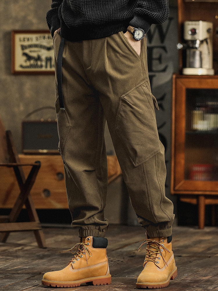 Lässige Herren-Cargohose aus Cord mit Zierriemen