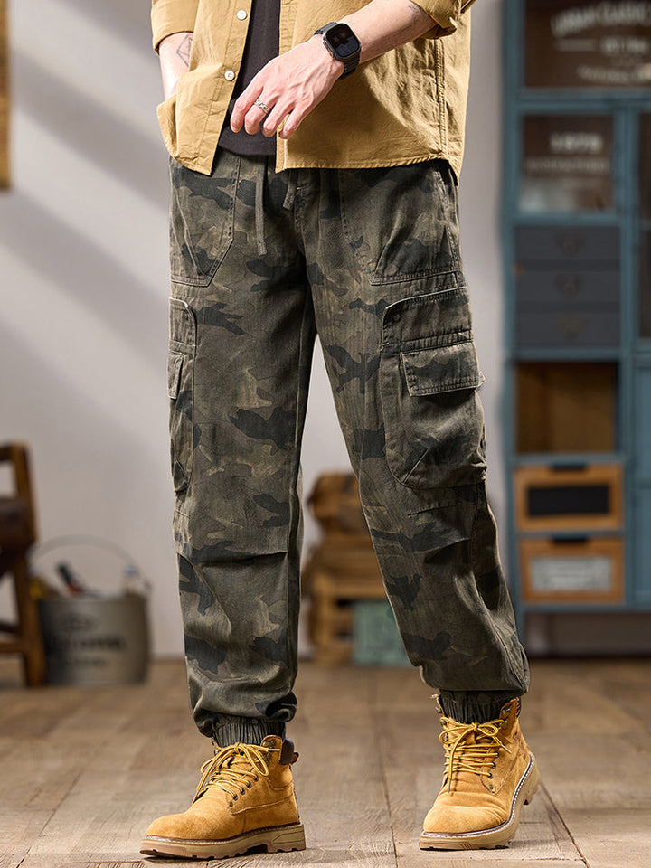 Pantalones cargo jogger de camuflaje para hombre con múltiples bolsillos