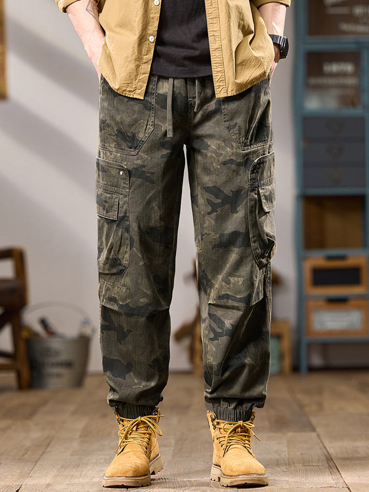 Pantalones cargo jogger de camuflaje para hombre con múltiples bolsillos