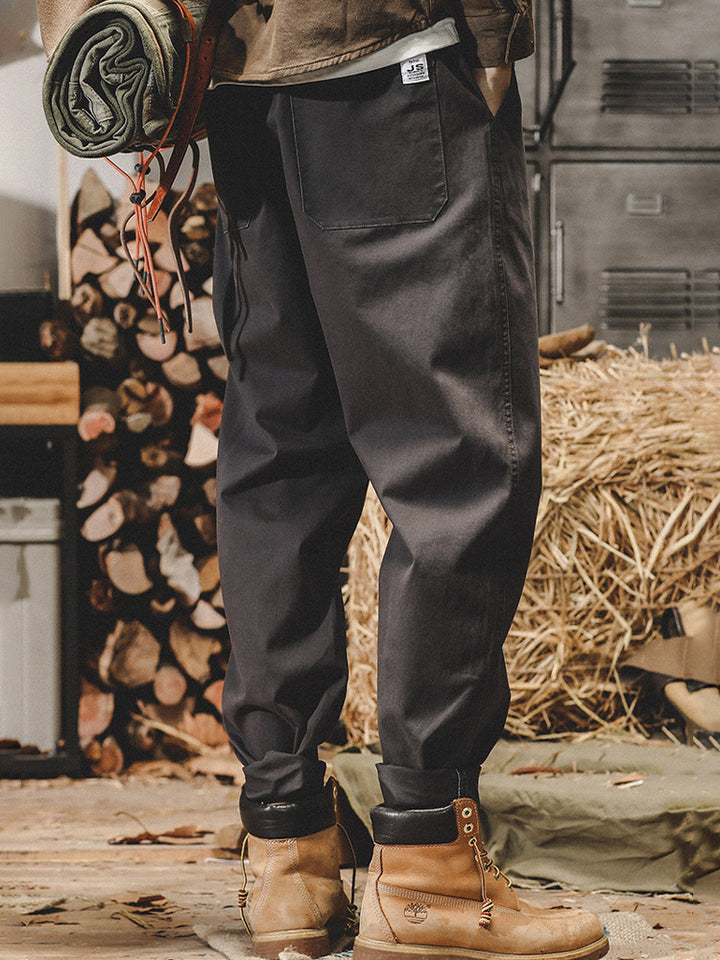 Herren Freizeithose aus 98% Baumwolle und 2% Elastan mit Kordelbund