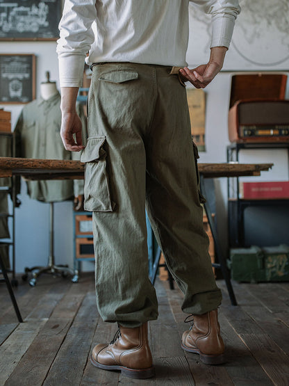 Reproduktion einer M-47 Fischgrät-Twillhose der französischen Armee