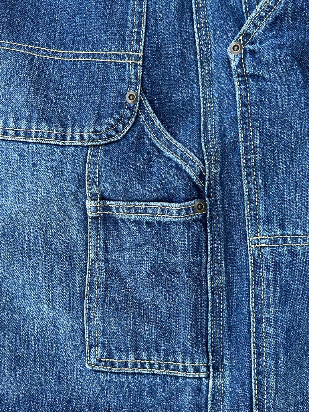 Pantalones tipo carpintero para hombre en denim *selvedge* con lavado medio – Liquidación
