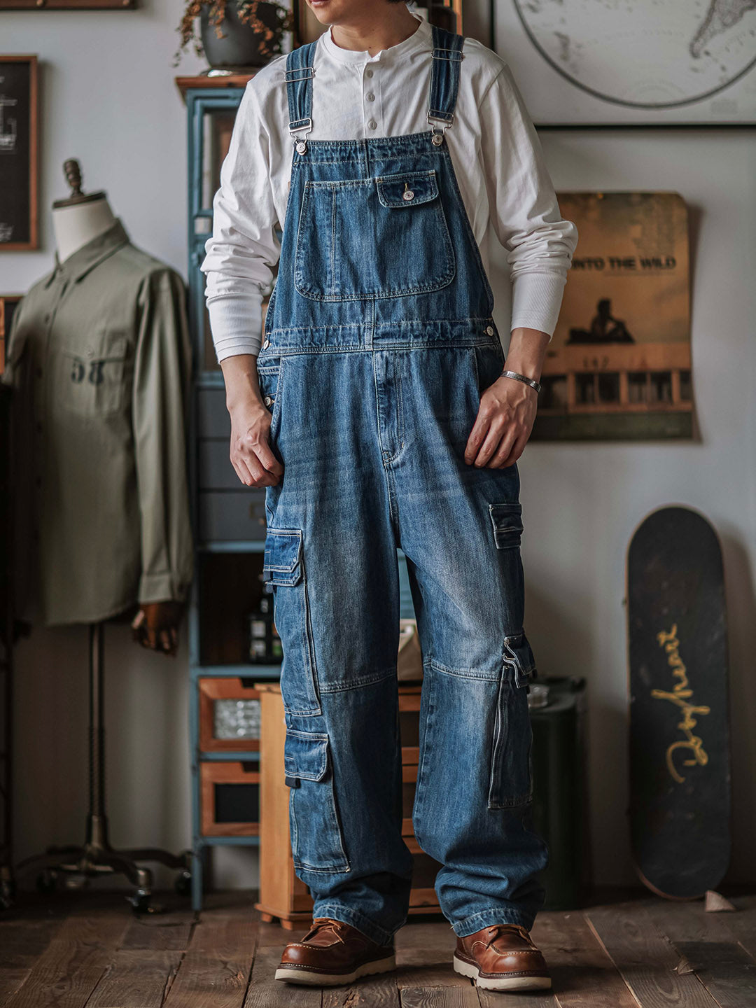 Salopette in denim da uomo con tasche cargo