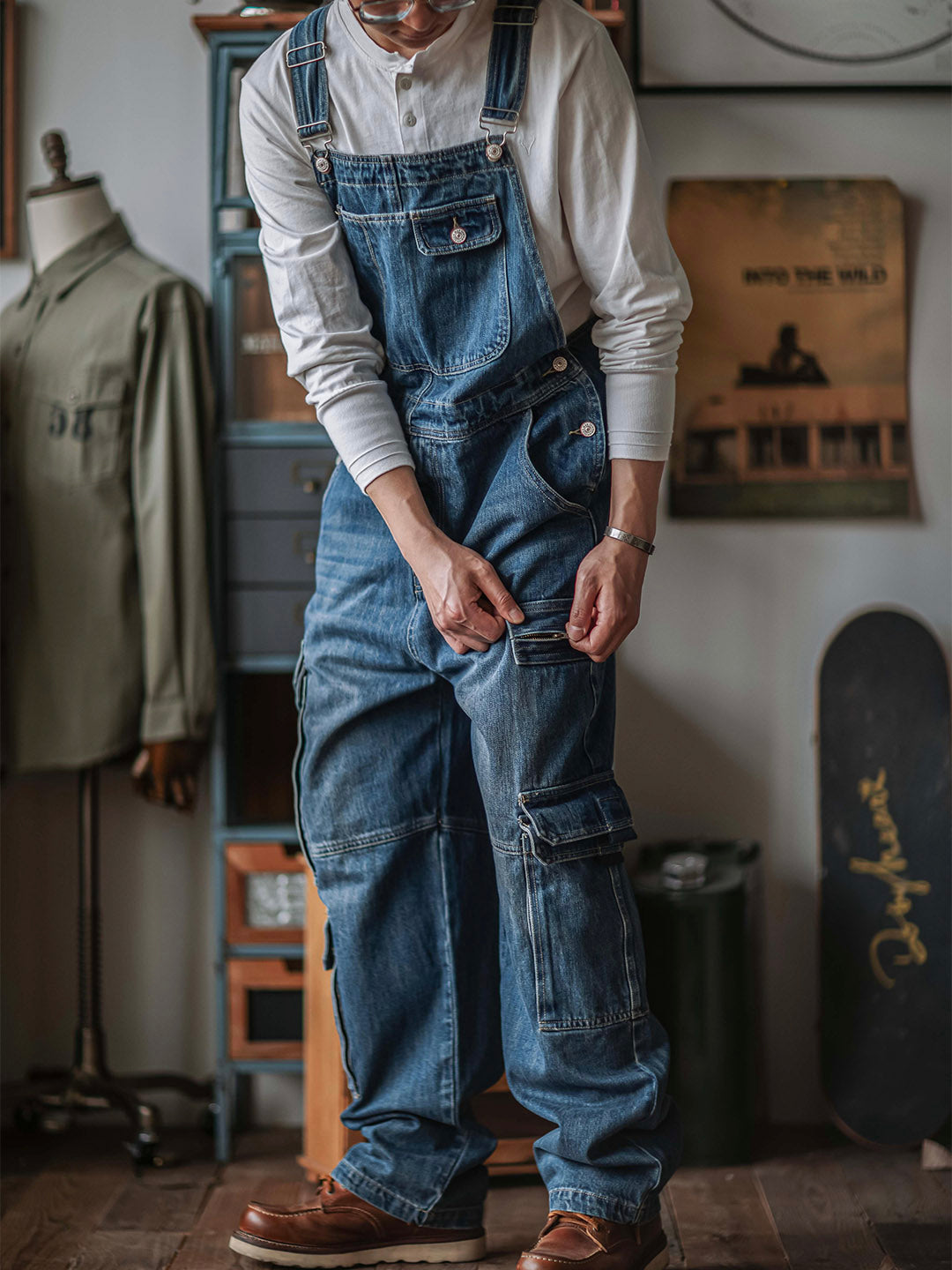 Salopette in denim da uomo con tasche cargo